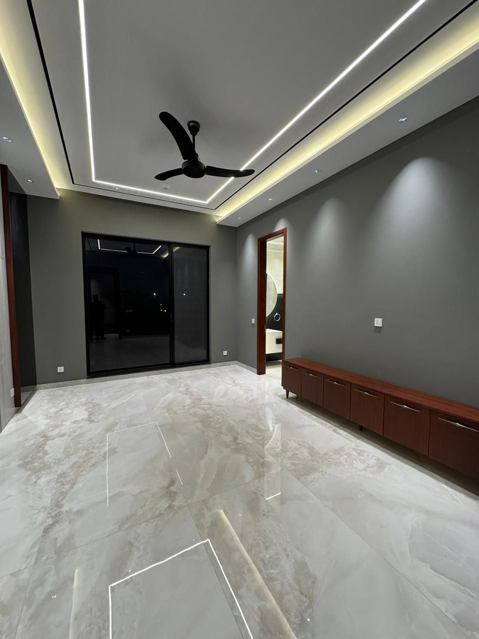 تشطيب جبس بورد وإضاءة مخفية